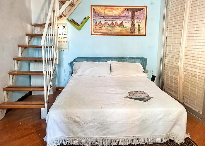 ホームステイ Lovely Casetta バーリ